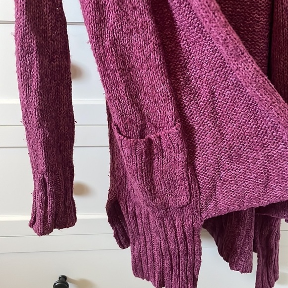 Hurley Women’s Berry Oversized Knit Sweater Cardigan w/ Pockets - Size XS/S - Picture 4 of 6